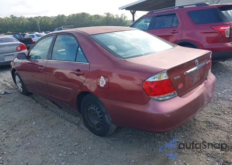 2006 Toyota Camry Le z USA, uszkodzony, nr VIN 4T1BE32KX6U143951